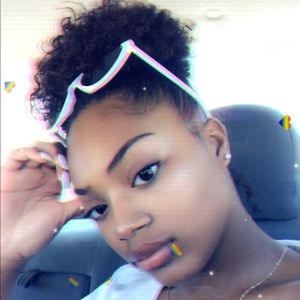 Meet your Posher, Michaela